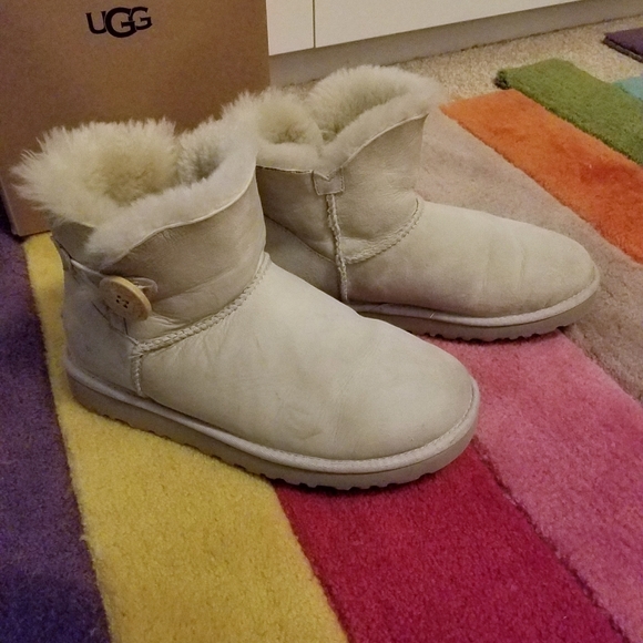 UGG Shoes - ♥️UGG♥️ Women's Bailey Button Boot Mini's